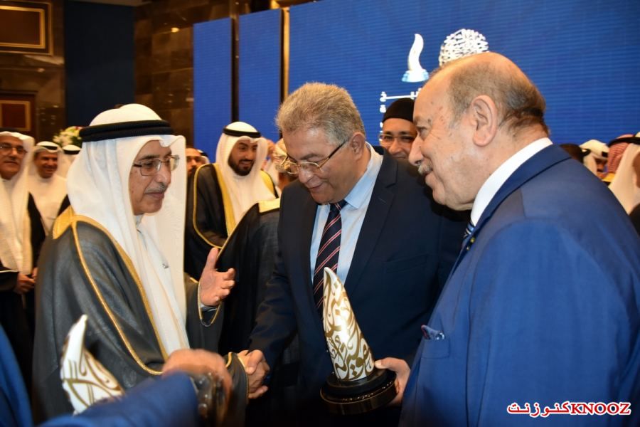 رئيس جامعة القدس يستحق تكريم جائزة الشيخ عيسى بن علي آل خليفة للعمل التطوعي